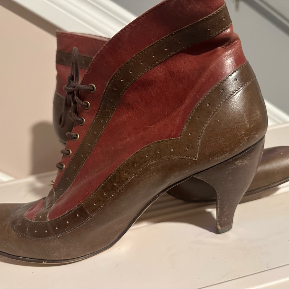 John Fluevog Burgundy and Brown Lace-Up Heels - Picture 2 of 4